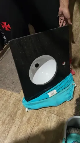Pia de banheiro , nova , nunca usada