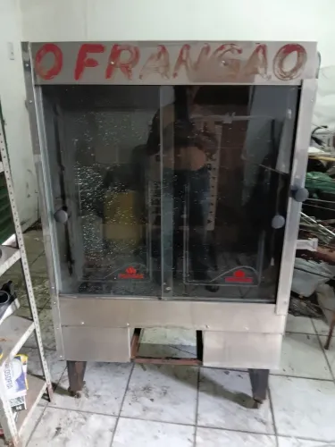 Máquina de assar frango