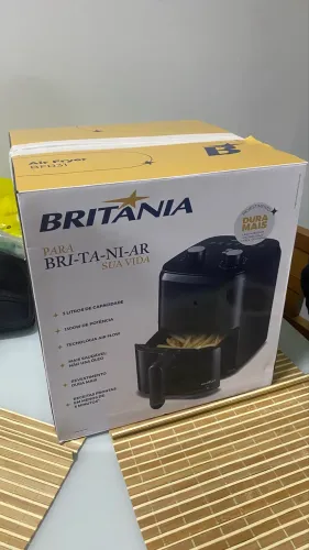 Air Fryer Britânia 1300w 3L NOVA