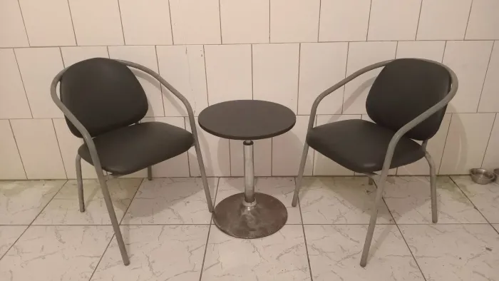 Cadeiras + mesa