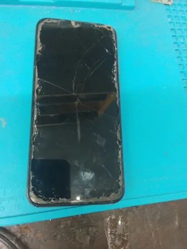 Celular funciona mais tem troca a tela
