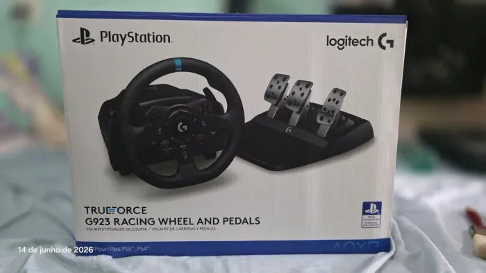 Volante Logitech true-force G923 PS5