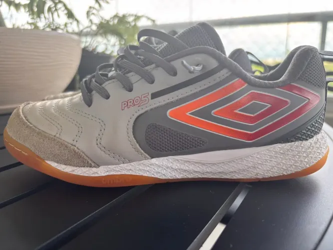 Chuteira Umbro Pro 5 Futsal