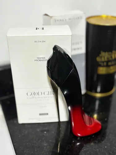 Perfume Carolina herrera good girl very elixir, original, nunca usado, 80 ML