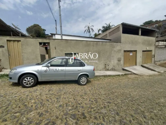 Casa para aluguel, 4 quartos, 1 suíte, Funcionários - Barbacena/MG