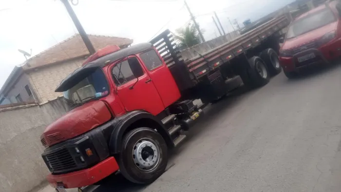 Mb 1519 truck carroceria