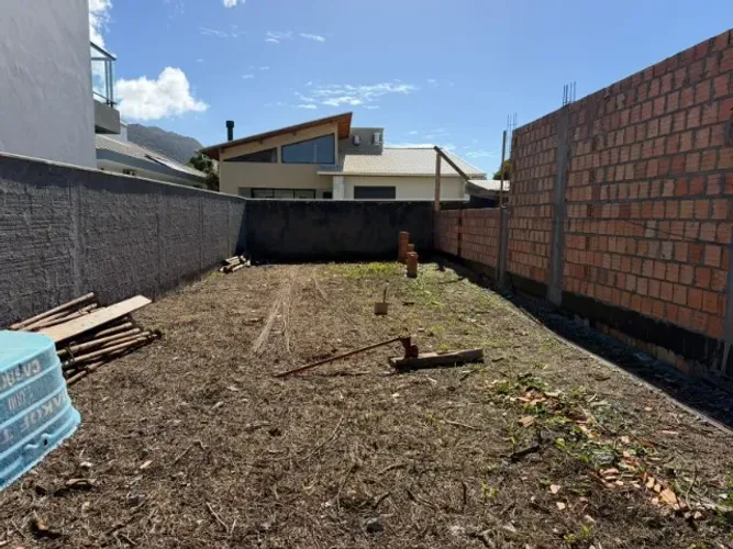 Lindo LOTE à venda, 23 X 6,4 = 147,2 m² por R$170.000,00