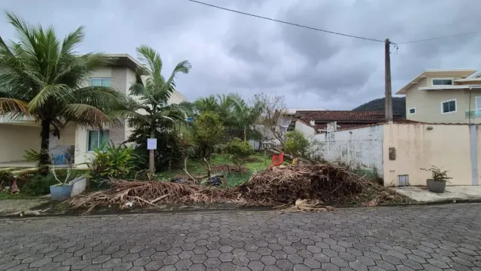 Terreno plano no Portal Patrimonium. 287,5 metros .