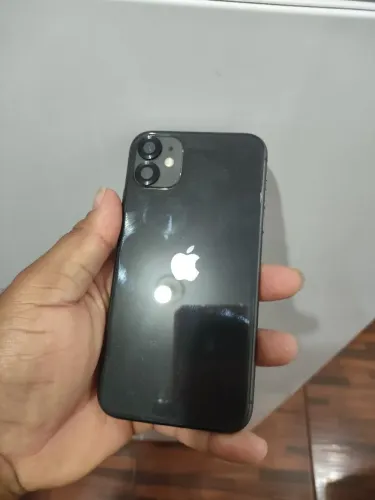 iPhone 11 impecável