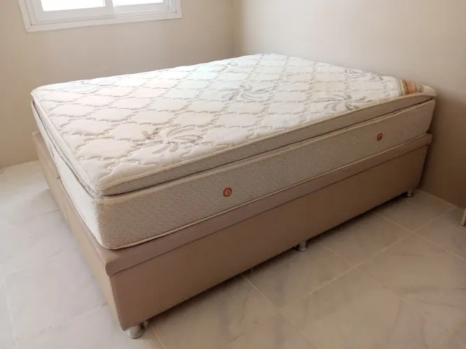 Cama Queen Box Baú Bipartida com colchão