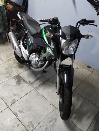 Titan 160