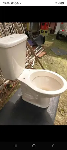 Vaso sanitario acoplado s/mecanismo