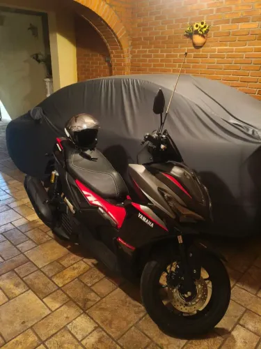 Aerox 160 26/26 preta com 650 kms