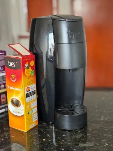 CAFETEIRA TRÊS CORAÇÕES
