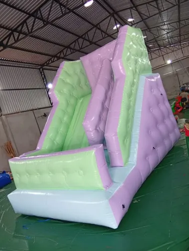 Tobogãn  inflável de luxe,ocores candy color 3,60cm de altura (NOVO)