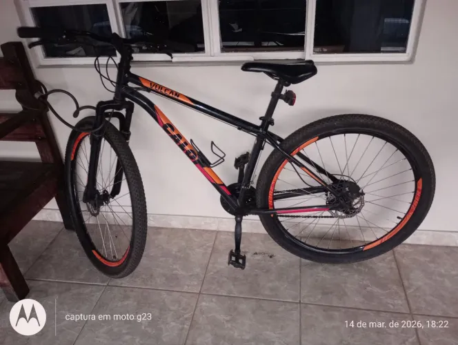 Vendo ou troco uma bicicleta Caloi aro 29 super conservada 