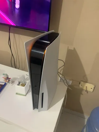 PS5 + 3 jogos e controle azul ( novo )