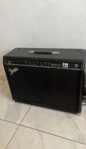 Fender amplificador FM 212
