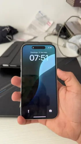 iPhone 16