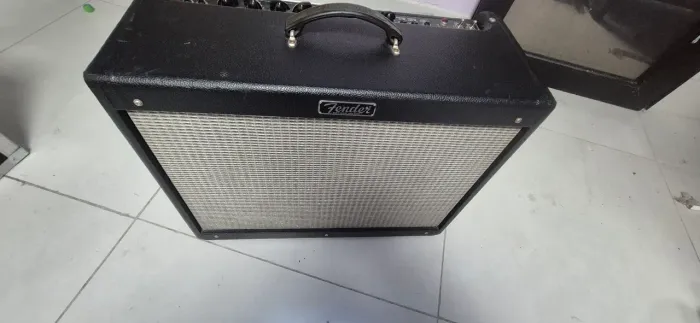 amplificador um fender deluxe III