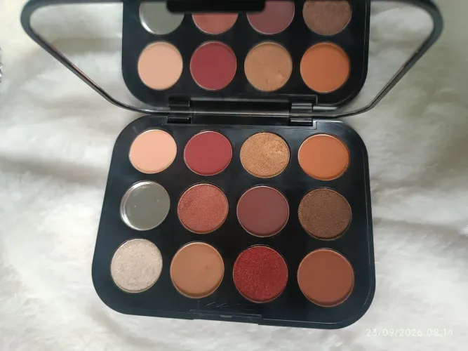 Paleta MAC - CONNECT IN COLOR