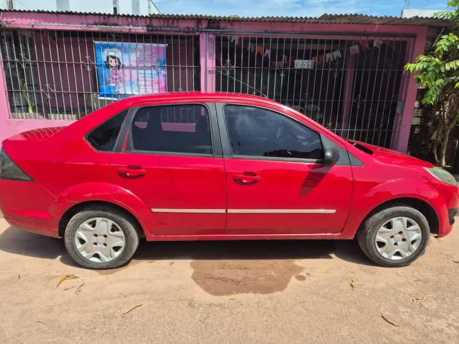 Ford Fiesta Sedan 1.0 8V Flex 4P 2011