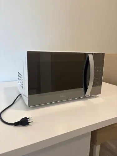 Micro-ondas Philco 28L 1100W