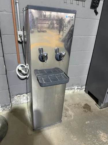 Vendo bebedouro industrial 