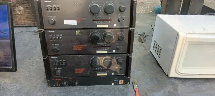 Vendo amplificador quasar preço para sair logo