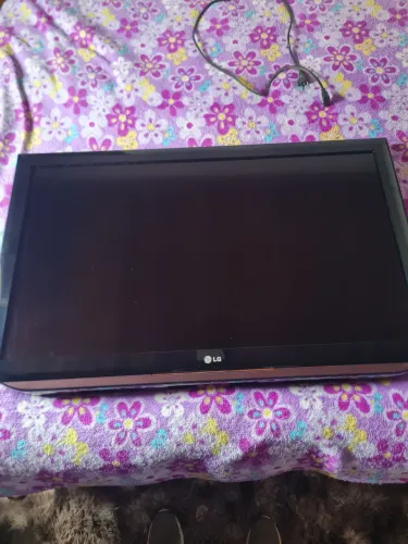 Tv LG 42 polegadas, sem avarias.
