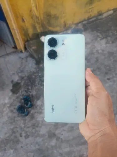 - Celular