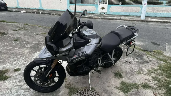 Tiger 1200cc foguetão sentar e andar