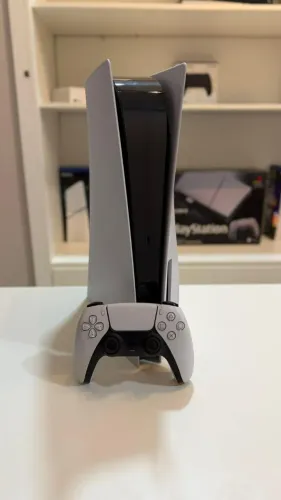 PS5 SEMI NOVO - 1 CONTROLE - 825GB SSD - GARANTIA - ACEITAMOS GAMES DE ENTRADA