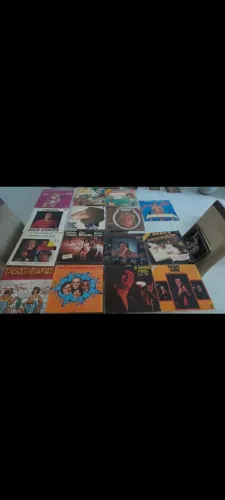 Coleção discos de vinil de piadas 