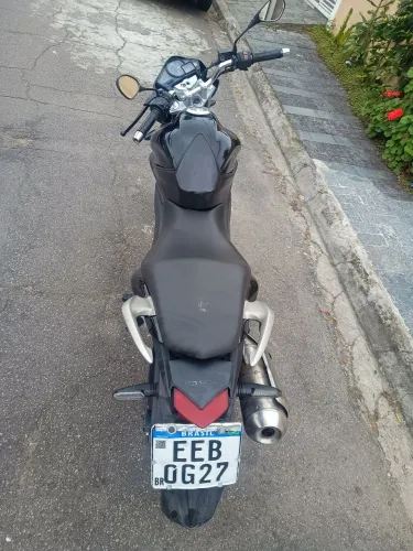 CB 300r preta - Ano 2011 - Particular