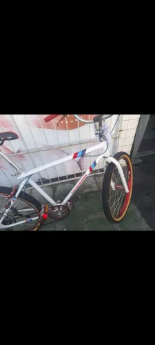 Bicicleta Caloi Cruiser extra light 1986 R$ 2.800.00