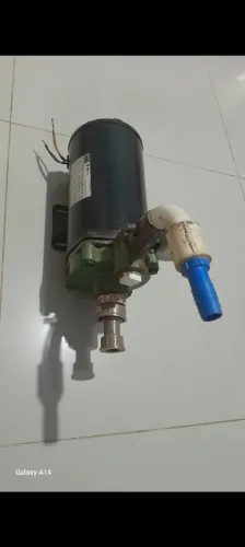 VENDO UMA BOMBA