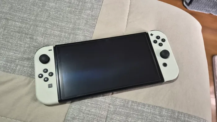 Nintendo Switch OLED Desbloqueado, impecável e mais completo da OLX!