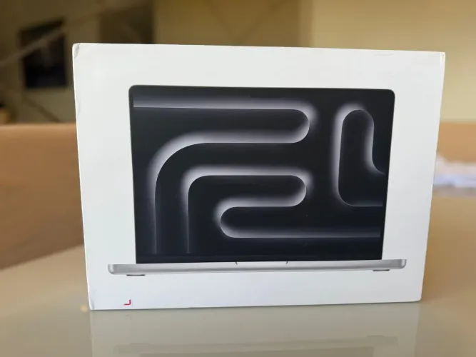 MacBook Pro M4 pro 14? | 512 SSD 24gb de ram | lacrado
