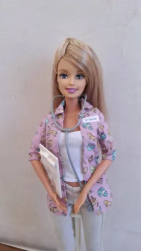 Boneca Barbie Veterinária 2005