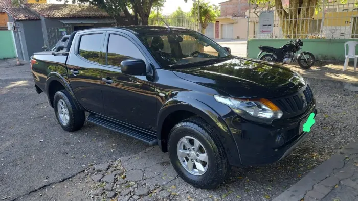 Mitsubishi L200 Triton Sport GLS 2.4 CD Diesel Mec. 2018