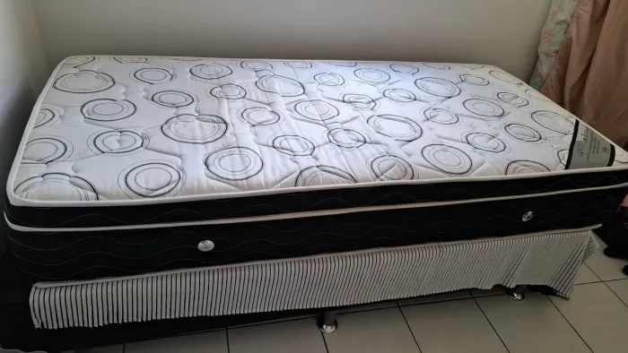 Cama solteiro - venda urgente