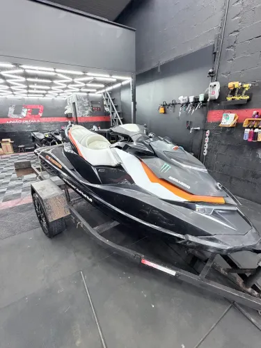 SEA-DOO GTI 155 SE COM ESCADA