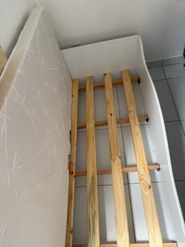 Cama infantil semi nova 
