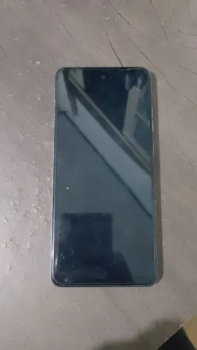 Moto G24 seminovo novo, arranhões na película mas Atela está impecável