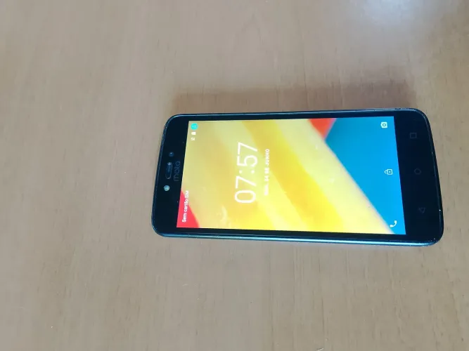 Moto c plus