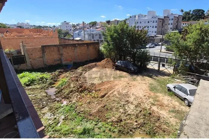 Terreno a venda com 720 m² no bairro Santa Amélia
