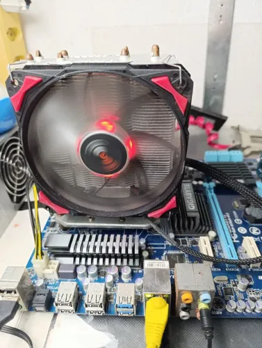 Kit AMD FX4300 + 4gb RAM + Placa de vídeo 2gb