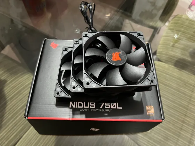 Fonte Pichau Nidus 750L - 750W - Brinde 3 Fans Pichau