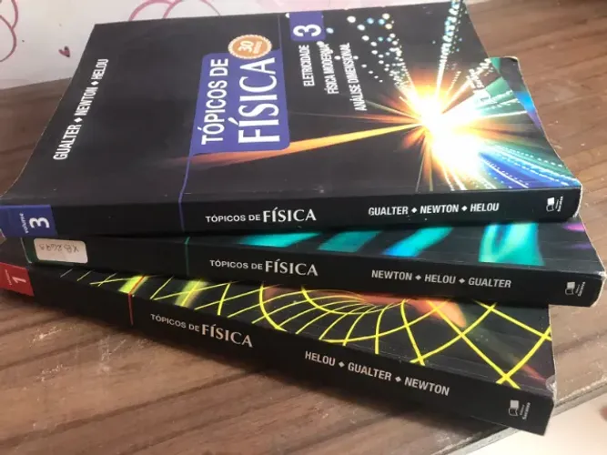 Conjunto TÓPICOS DE FÍSICA em perfeito estado